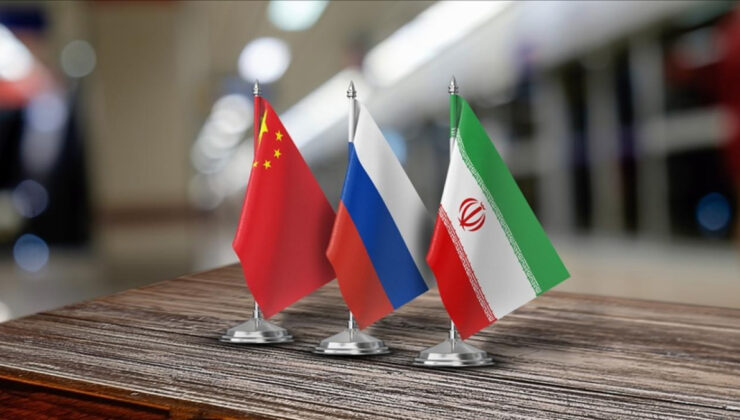 İstanbul’daki ‘Nükleer’ müzakereleri öncesi Tahran’da üçlü zirve