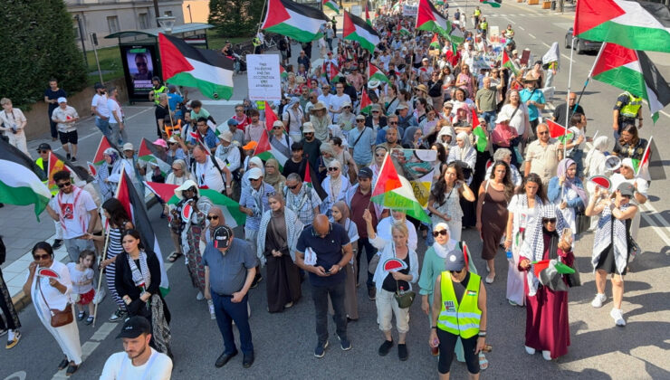 İsveç’te ‘İsrail’ protestosu: Parlamentoya yürüdüler