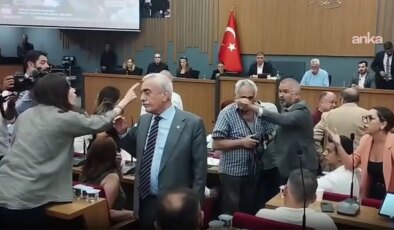 İzmir’de belediye meclisinde tartışma: CHP’li Lal Denizli AKP’li üyeye sert çıktı