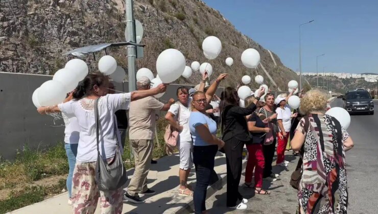 İzmir’de yurttaşlar, Murat Çalık’a gökyüzüne bolan bırakarak destek verdi
