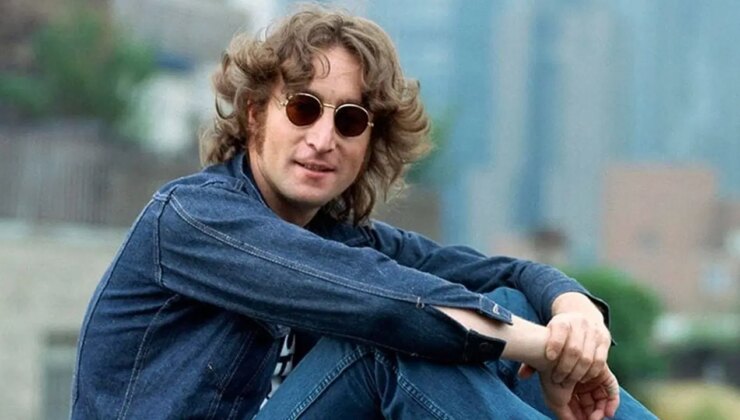 John Lennon’ın yazdığı aşk mektubu rekor fiyata açık artırmaya çıkarılıyor