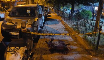 Kaçtı, ama kurtulamadı… İstanbul’da sokak ortasında bıçaklı saldırı!