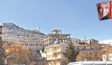 Kapadokya’da tarihi doku ‘kottan kat kazanma’ ile beton yığınına dönüşüyor