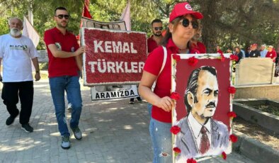 Katledilişinin 45’inci yılı… DİSK’in kurucu başkanı Kemal Türkler, mezarı başında anıldı!