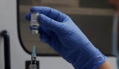 Kovid-19 aşıları beklenenden daha az can kurtardı