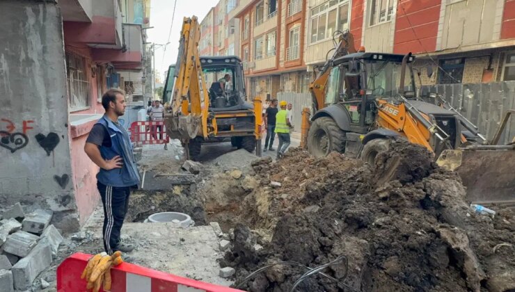 Küçükçekmece’de doğal gaz borusu patladı: 2 işçi yaralandı
