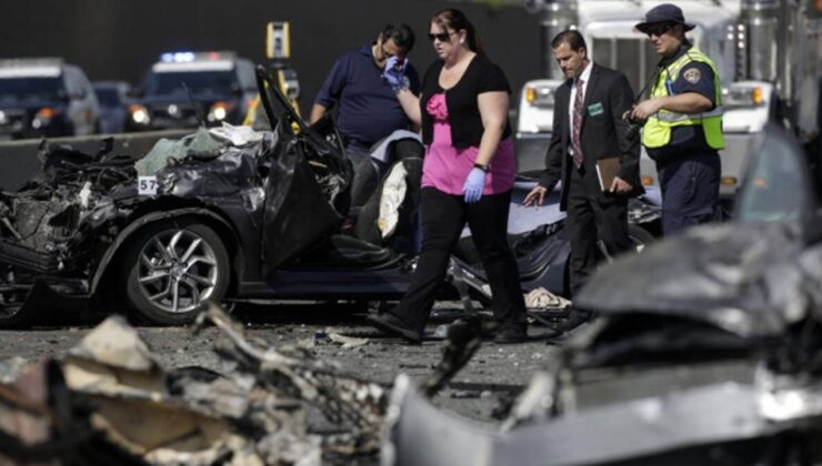 Los Angeles’ta araç kalabalığın içine daldı: En az 20 yaralı