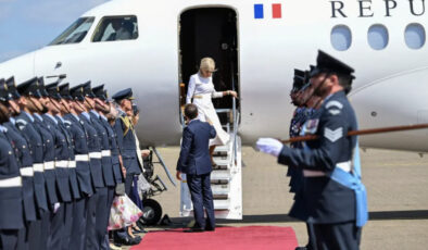 Macron’un eşi elini havada bırakmıştı: Sebebi ortaya çıktı