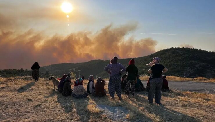Manisa’da orman yangını: Tahliye edilen mahalle sayısı arttı!