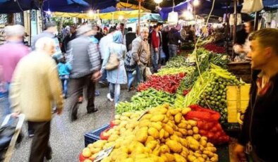 Meyve ve sebzede TÜİK’in aksine fiyat artış hızı gerilemedi aksine artıyor: Yurttaşın kâbusu çarşı pazar