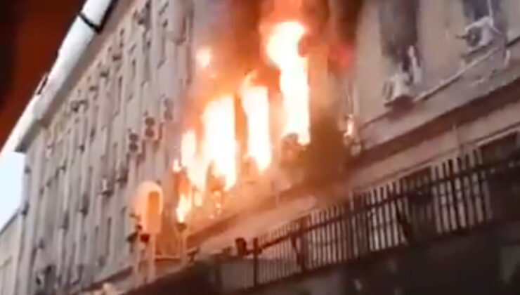 Mısır’da iletişim merkezinde çıkan yangında 22 kişi yaralandı