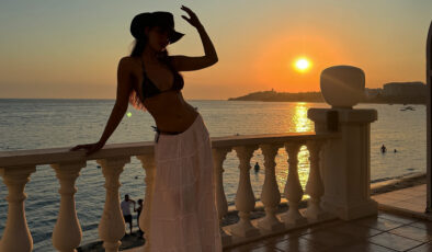 Murat Dalkılıç ile aşk yaşadığı iddia ediliyor! Oyuncu Özgü Kaya’dan bikinili pozlar geldi