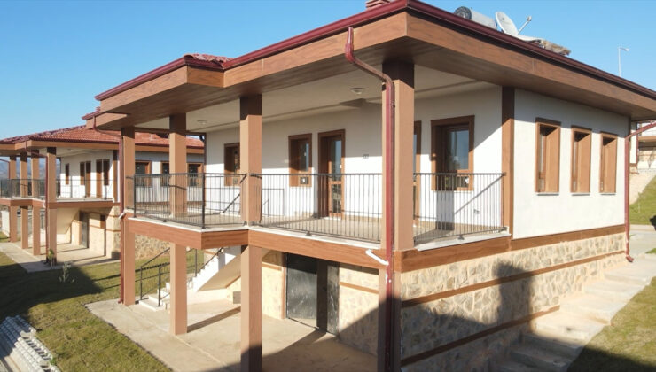 Murat Kurum’dan ‘Manavgat yangını’ paylaşımı: Vatandaşımızın yanından bir an olsun ayrılmadık