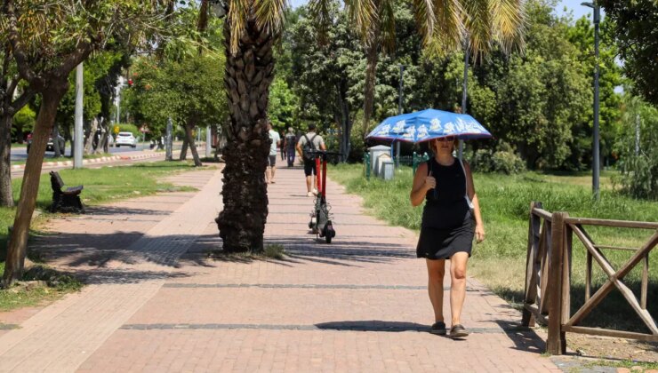 O ilde 95 yılın sıcaklık rekoru kırıldı, sokaklar bomboş kaldı