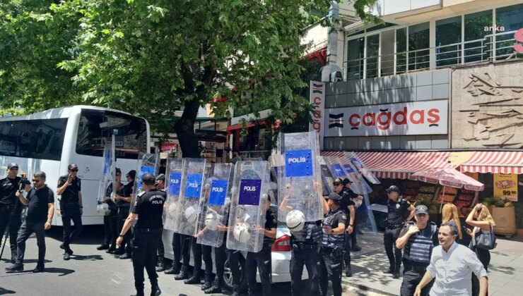 Öğretmenlere gözaltı!