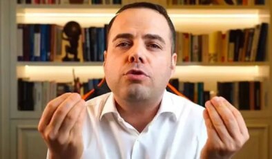 Özgür Demirtaş’tan sosyalist ve komünistlere tepki çekecek sözler: ‘Al komünisti, vur faşiste!’