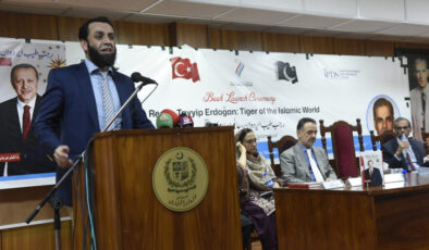 Pakistan Enformasyon Bakanı Tarar’dan Cumhurbaşkanı Erdoğan’a övgü