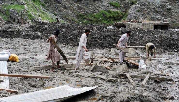 Pakistan’da şiddetli sel etkili oldu: En az 18 can kaybı