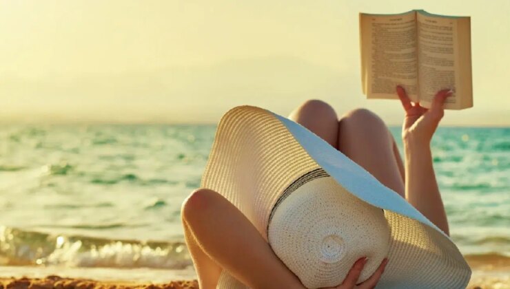 Plaj çantanıza mutlaka ekleyin: Kumsalda okunacak en iyi 10 kitap