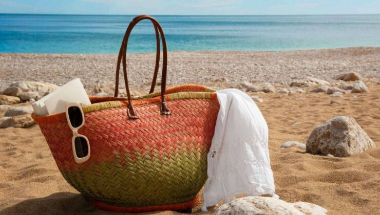 Rahat ve keyifli bir gün için plaj çantasına koymanız gereken 7 ürün