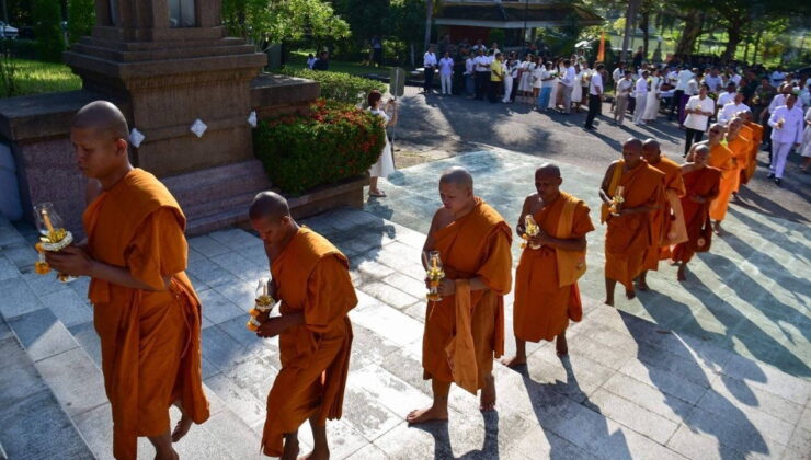 Rahipleri cinsel ilişki yoluyla tuzağa düşürdü: Dev dolandırıcılık ağı ortaya çıktı