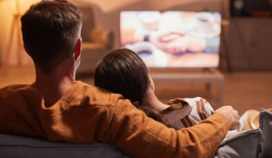 Romantik komedi sevenler için öneriler: İşte kız kıza veya romantik akşamlarda izlemek için 10 film!