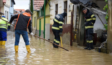 Romanya’da meydana gelen seller can aldı