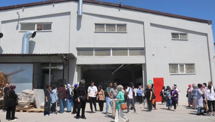 Sakarya’da depremden sonra fabrika tavanı çöktü: Göçük altında kalan 3 işçi yaralandı