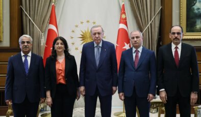 Saray’da Erdoğan-DEM Parti heyeti zirvesi: Görüşme 1 saat sürdü
