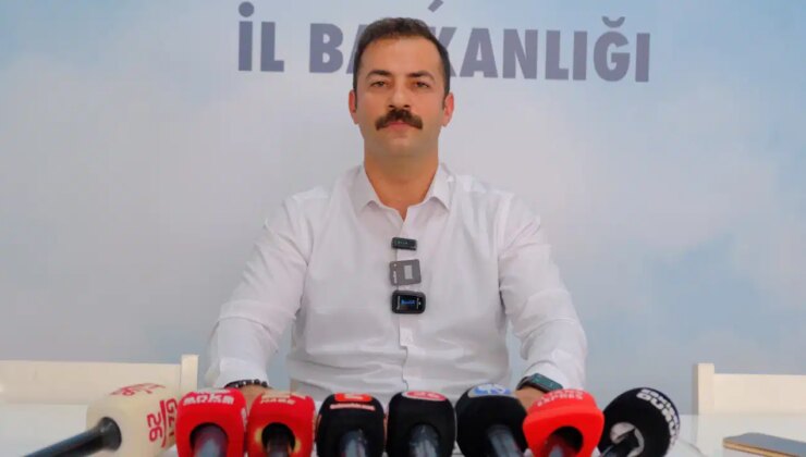 ‘Sefalet ücretlerine teslim olmayacağız’ yazılı pankartı yırtan kişinin AKP Odunpazarı İlçe Kadın Kolları yöneticisi olduğu iddia edildi