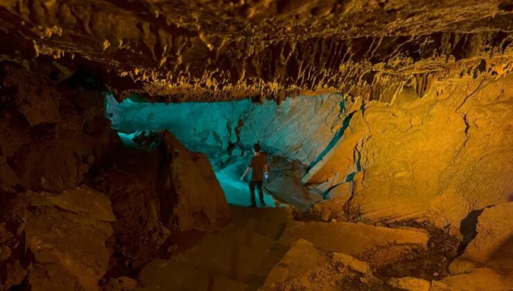 Sıcaktan bunalanalar bu mağaraya geliyor