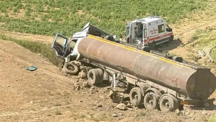 Şırnak’ta faciadan dönüldü! Tanker ile hafif ticari araç çarpıştı: 1’i ağır 2 kişi yaralandı