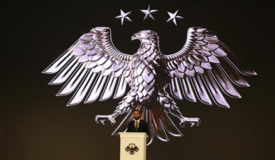 Suriye’nin ulusal logosu yenilendi