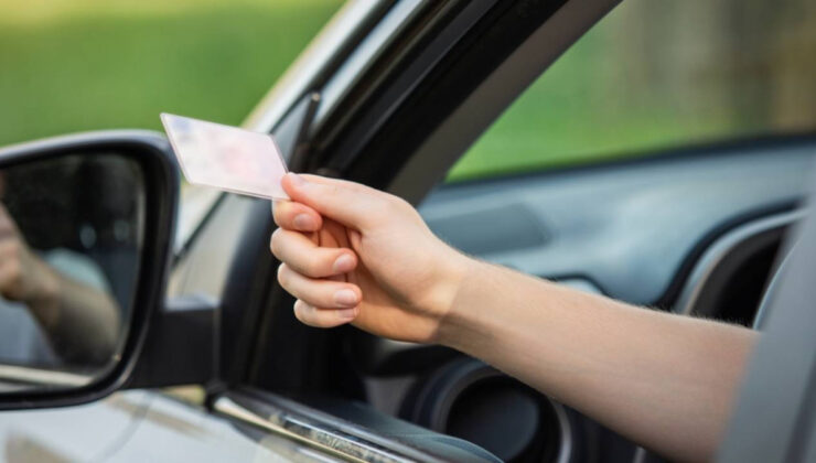 Sürücüler dikkat: Bu hatayı yapanın ehliyetine 12 saat el konulacak!