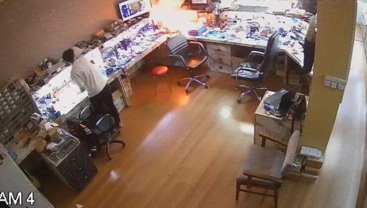 Tamire götürülen telefon bomba gibi patladı!