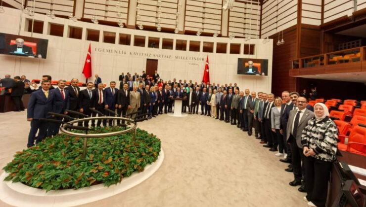 TBMM tatile girdi: Milletvekilleri fotoğraf çektirdi