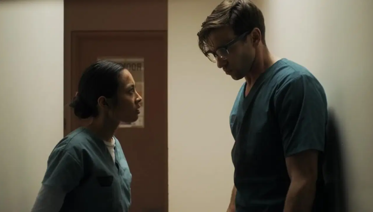 Triyas Dünyası (Triassic World) filminin konusu ne? Triyas Dünyası filminin oyuncuları kim?