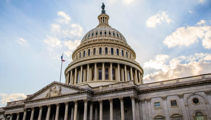 Trump’ın ‘vergi indirimi’ tasarısı Senato engelini aştı