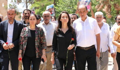 Tülay Hatimoğulları, Suruç Katliamı anmasında konuştu: ‘Barışın önünü açabilmek için gerçeklerle yüzleşmeliyiz, özür dilemeliyiz’