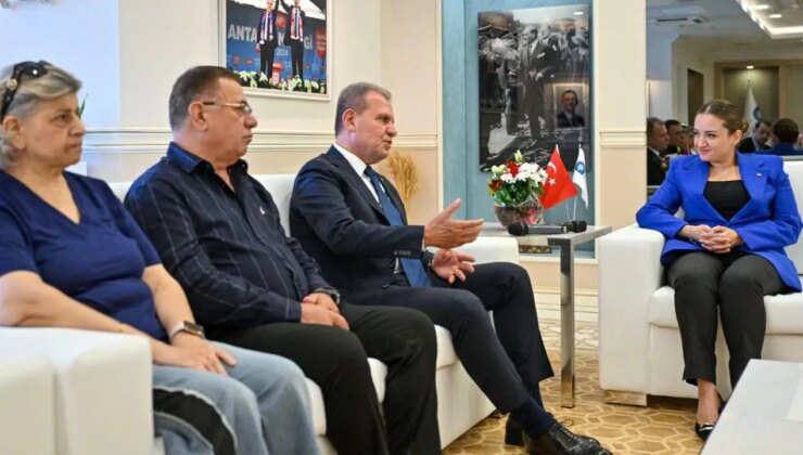Türkiye Belediyeler Birliği Başkanvekili Seçer, Antalya Büyükşehir Belediyesi’ni ziyaret etti: ‘Bugünler aşılacak, el birliğiyle aşacağız’
