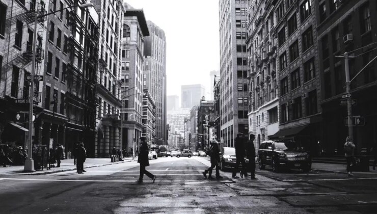 Yayalar olarak 30 yılda çok daha hızlı yürümeye başladık