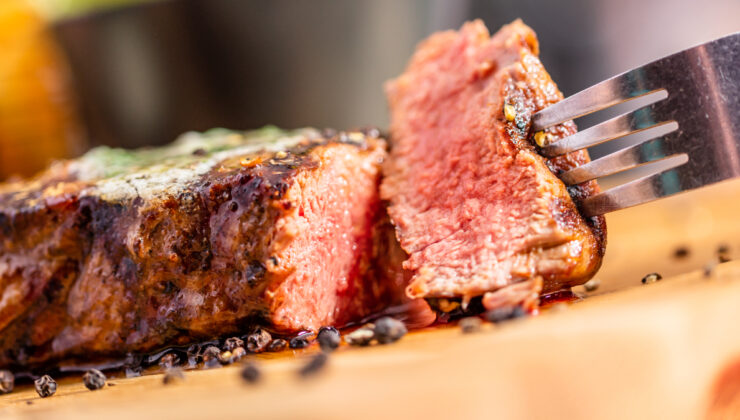 Yaz aylarında zehirlenme riskine karşı dikkat edilmesi gereken 5 gıda