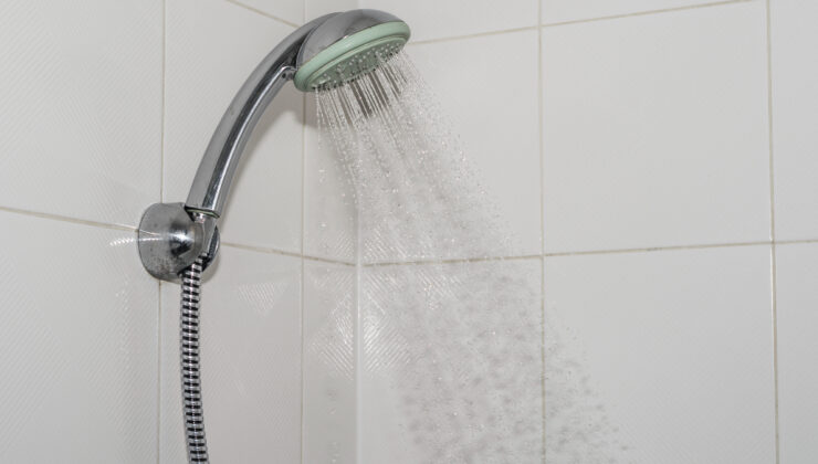 Yaz sıcaklarında duş almanın cilt sağlığına etkileri