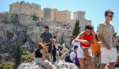 Yunanistan’da ‘yüksek sıcak’ yasağı: Öğle saatlerinde açık alanda işçi çalıştırılmayacak