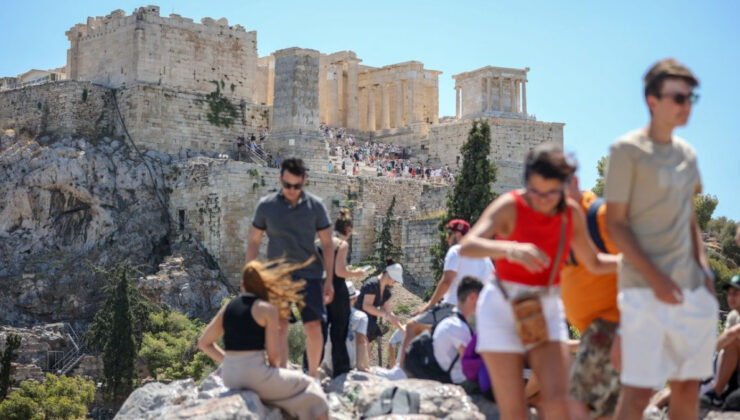 Yunanistan’da ‘yüksek sıcak’ yasağı: Öğle saatlerinde açık alanda işçi çalıştırılmayacak