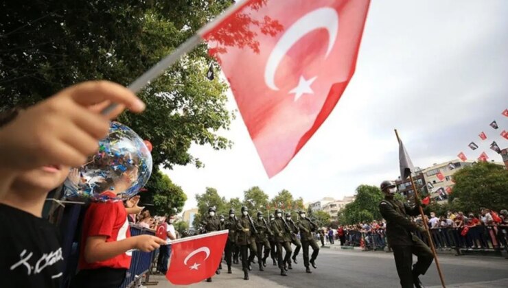 30 Ağustos Zafer Bayramı resmi tatil mi? 29 Ağustos yarım gün mü?