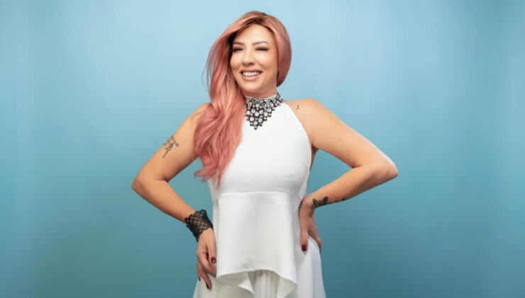 6 ayda 26 kilo veren şarkıcı Işın Karaca şaşırtmaya devam ediyor! Bikinili pozlarını yayınladı