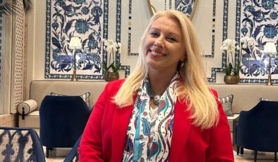 GONCA OTLUOĞLU – EĞİTİMDE SANATLA BÜTÜNLEŞEN BİR YOLCULUK