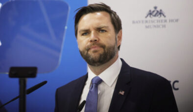 ABD’de başkan yardımcısının kano turu için nehir yükseltildi