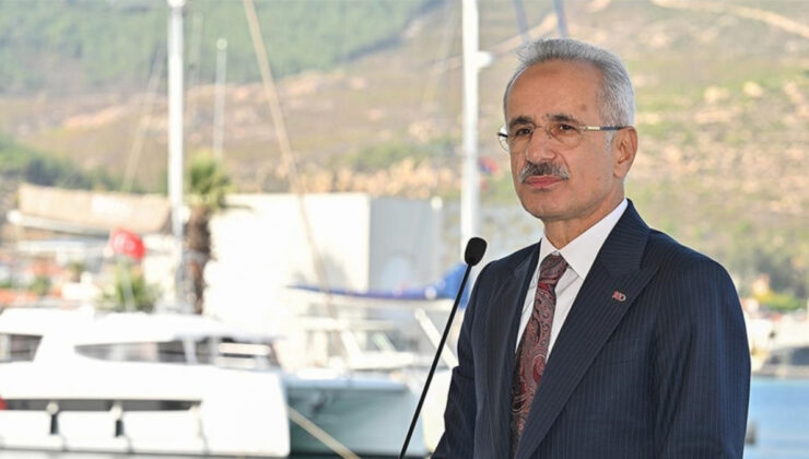 Abdulkadir Uraloğlu: Türk limanlarından konteyner yüklemesinde temmuzda rekor kırıldı